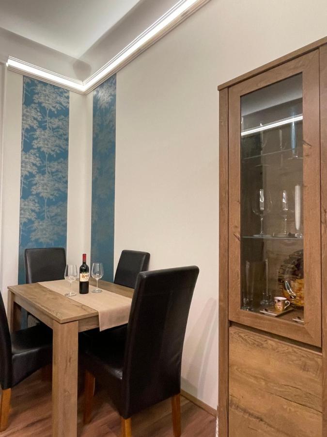 Central Palace Apartman ديبريتْسين المظهر الخارجي الصورة