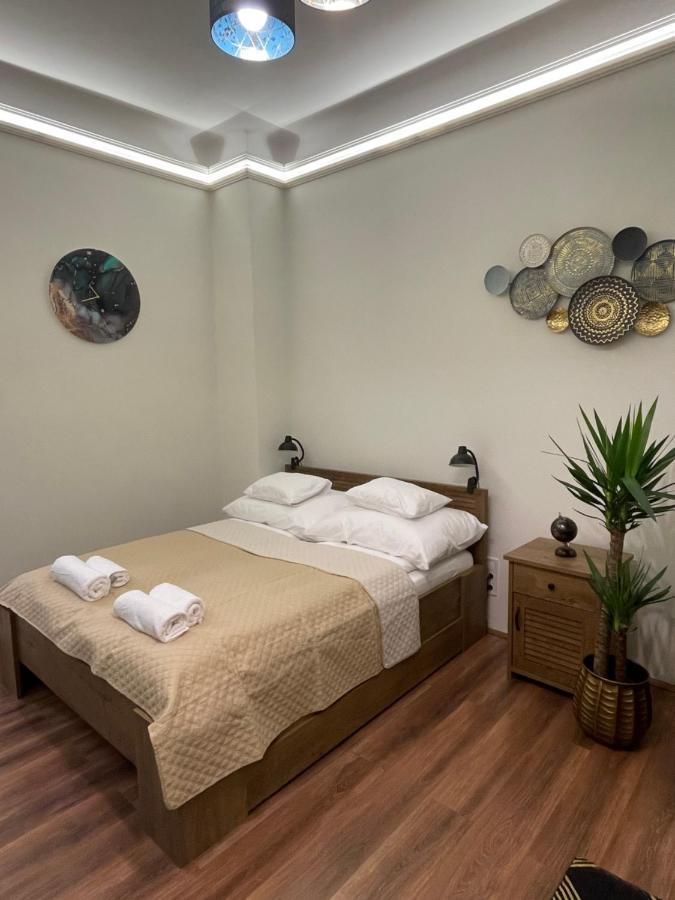 Central Palace Apartman ديبريتْسين المظهر الخارجي الصورة