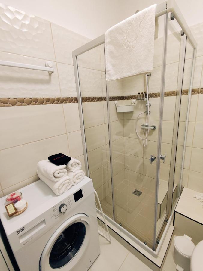 Central Palace Apartman ديبريتْسين المظهر الخارجي الصورة
